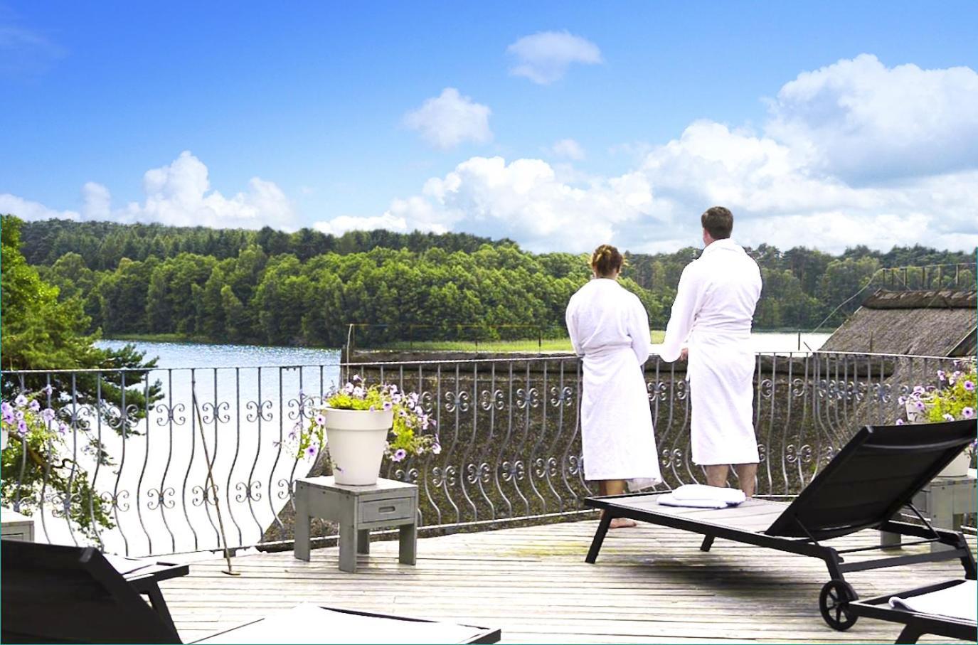 Van Der Valk Naturresort Drewitz Nossentiner Huette Exterior photo